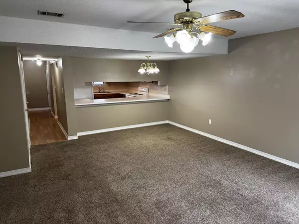 Fort Walton Beach, FL 32547,507 China's Cove #C