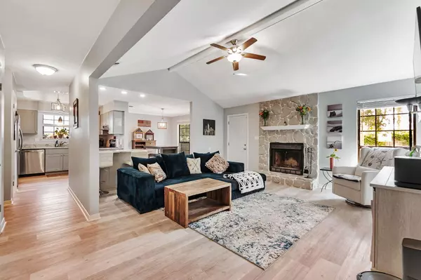 225 Seville Circle, Mary Esther, FL 32569