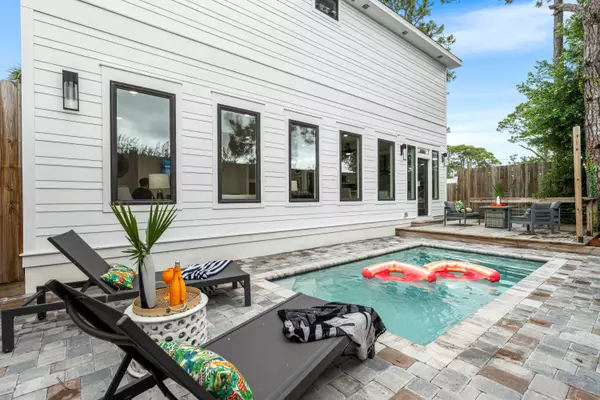 318 El Prado Place, Panama City Beach, FL 32413