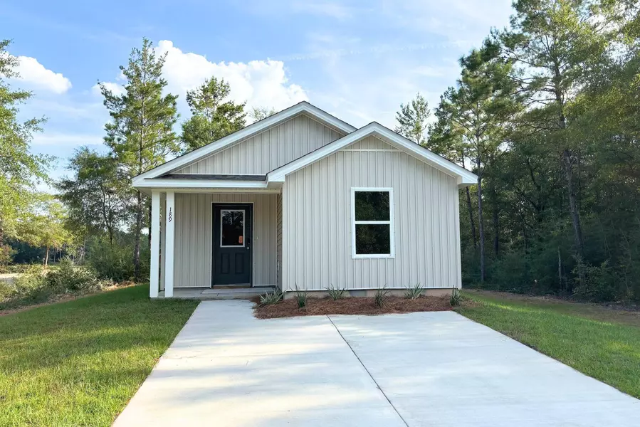 189 W Violet Lane, Defuniak Springs, FL 32433