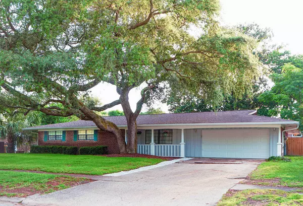 603 NE Merioneth Drive, Fort Walton Beach, FL 32547