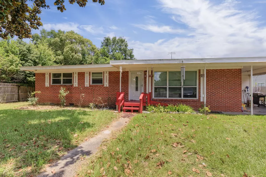 6586 Sellers Drive, Milton, FL 32570