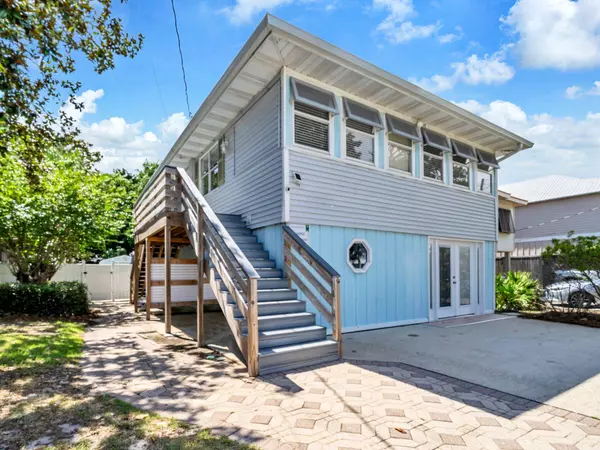 Destin, FL 32541,92 Tarpon Street