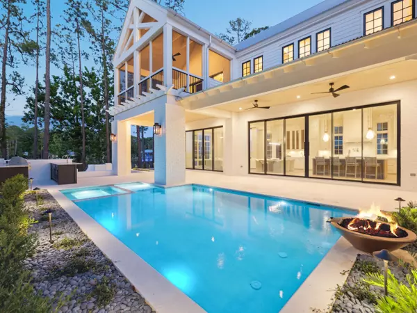 255 Churchill Oaks Dr, Santa Rosa Beach, FL 32459