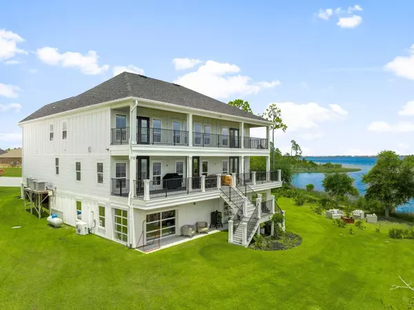 Southport, FL 32409,389 Confidence Way