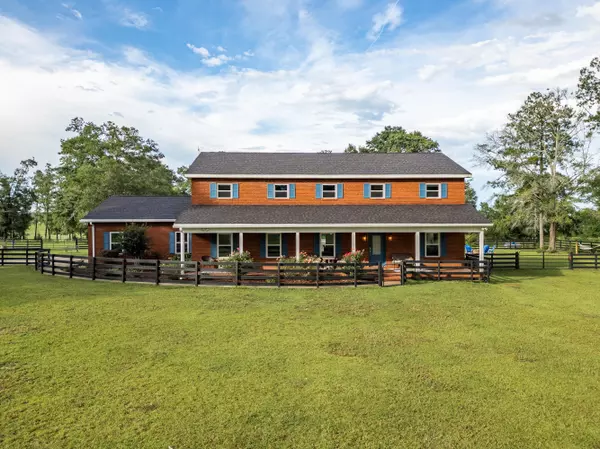 1646 Shady Oaks Lane, Chipley, FL 32428