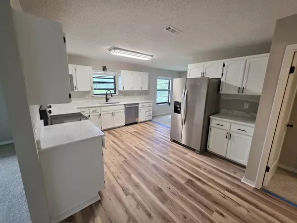 Cottondale, FL 32431,1988 Woodland Road