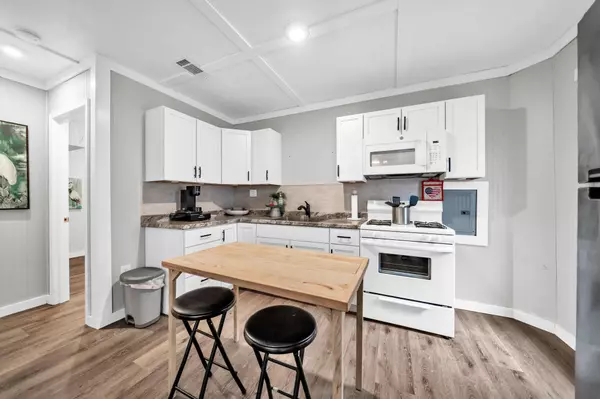 Vernon, FL 32462,81 Lazy Bone Street