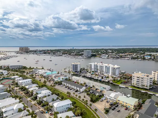 Destin, FL 32541,445 Gulf Shore Drive  #10