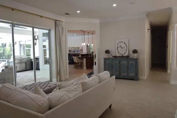 Destin, FL 32541,432 Admiral Court