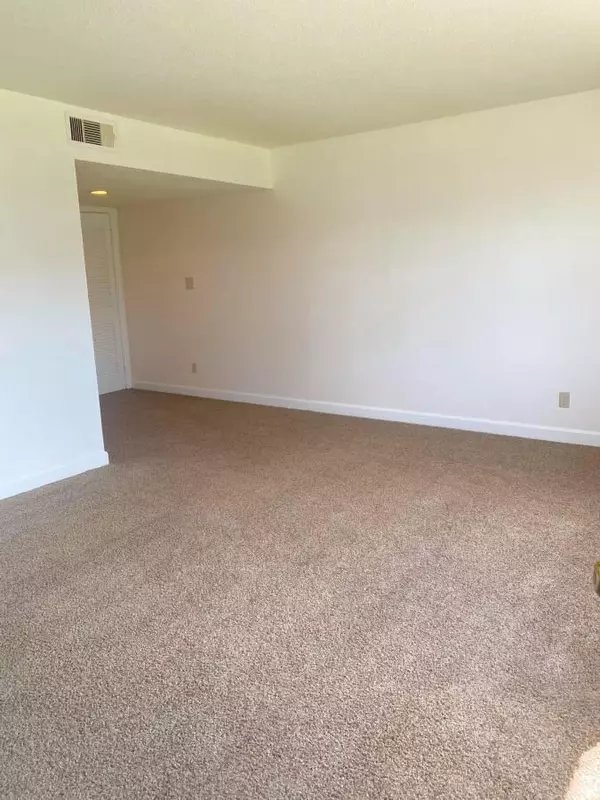 Pensacola, FL 32505,151 Boone Street  #G104
