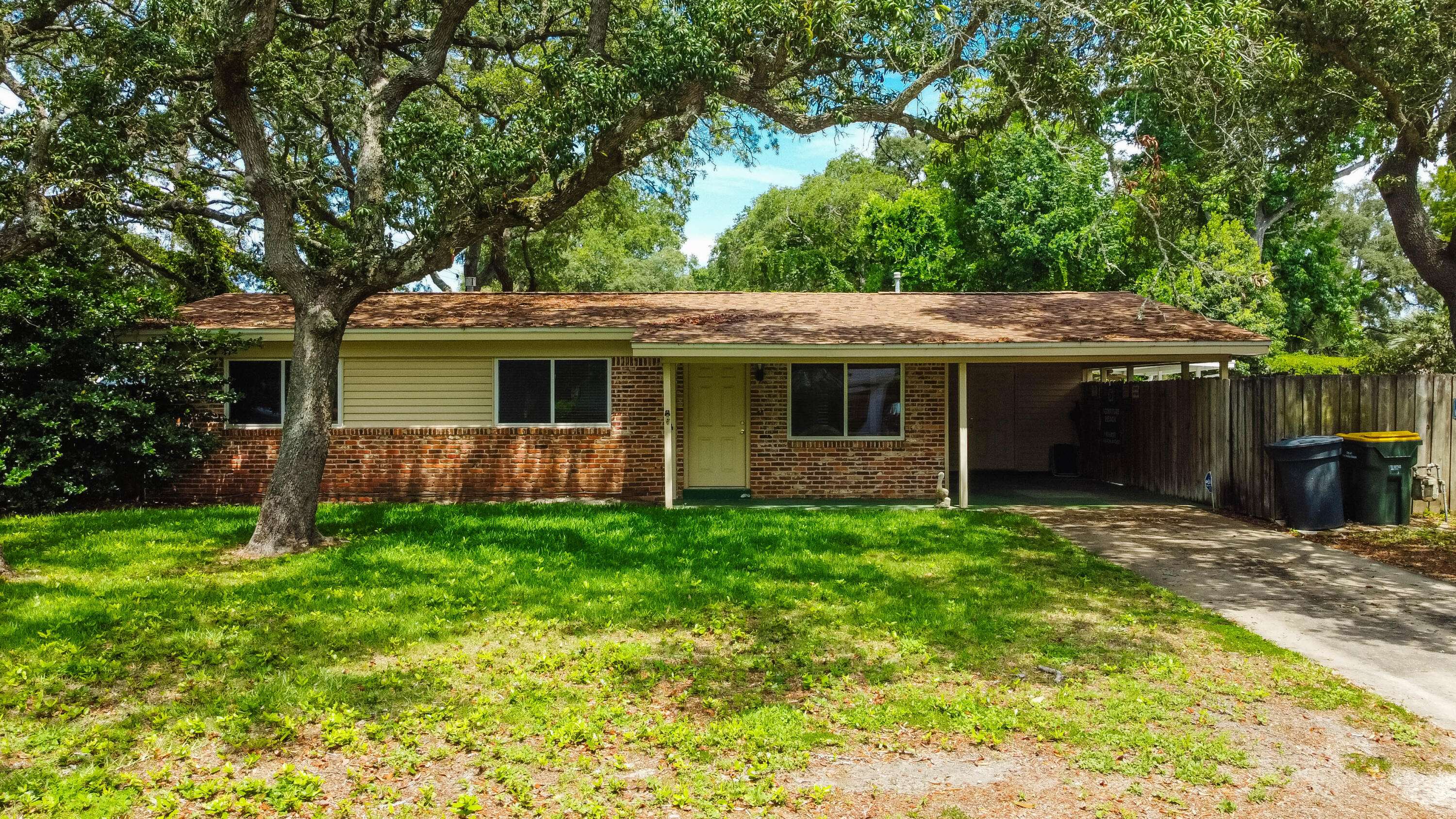 28 NW Carlton Court, Fort Walton Beach, FL 32548