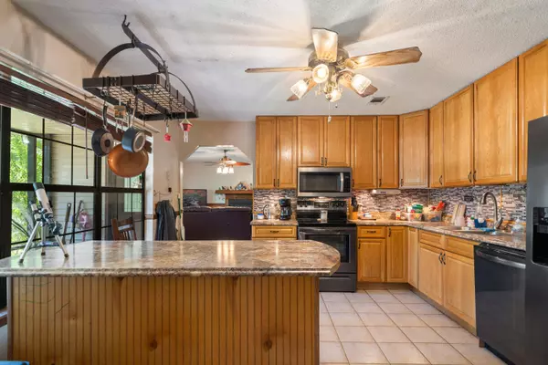 Defuniak Springs, FL 32433,6455 Co Highway 0605