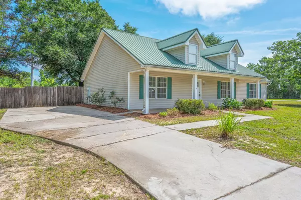 Defuniak Springs, FL 32433,24 W Violet Lane