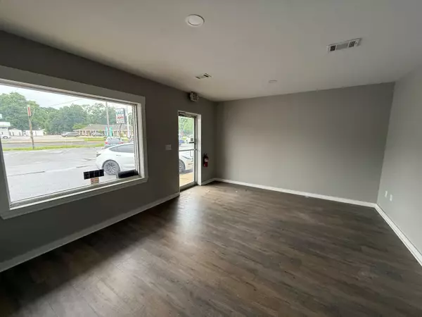 Crestview, FL 32536,1097 S Ferdon Boulevard