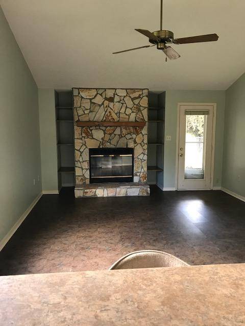 Valparaiso, FL 32580,107 Crystal Lake Lane