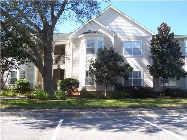1501 N Partin Drive  #UNIT 102, Niceville, FL 32578