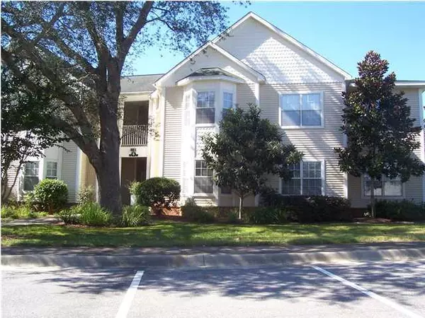 1501 N Partin Drive  #UNIT 102, Niceville, FL 32578