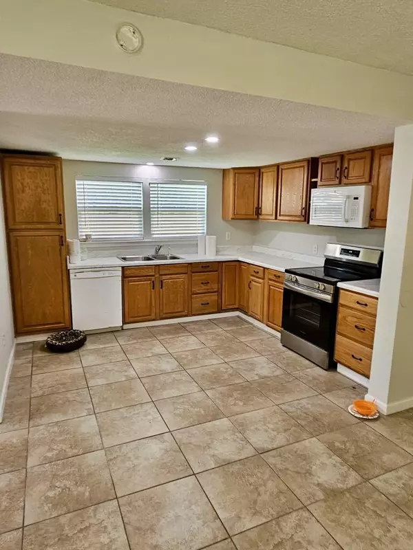 Fort Walton Beach, FL 32548,7 NW Highland Drive