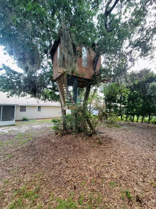 Navarre, FL 32566,6868 East Bay Boulevard
