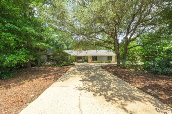 Niceville, FL 32578,2515 Edgewater Drive