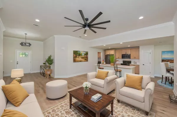 691 E Bowers Avenue, Crestview, FL 32539