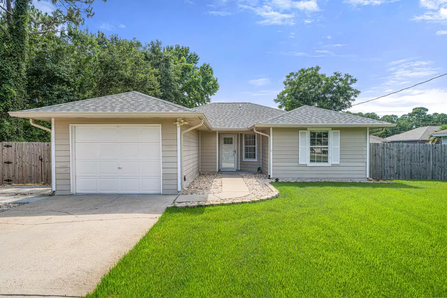 312 Oakdale Avenue, Mary Esther, FL 32569