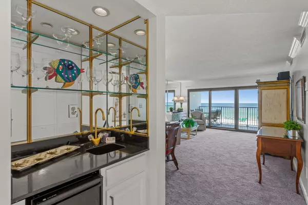 Destin, FL 32541,1044 E Highway 98  #405