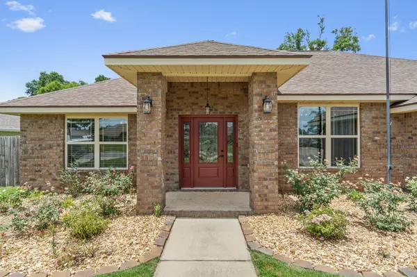 Milton, FL 32583,8916 Clearbrook Drive