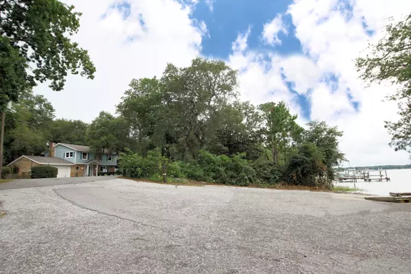 Valparaiso, FL 32580,223 S Bayshore Drive