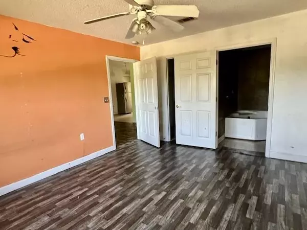 Crestview, FL 32539,5151 Eagle Way