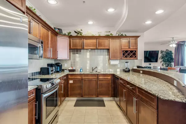 Destin, FL 32541,10 Harbor Boulevard #GV25