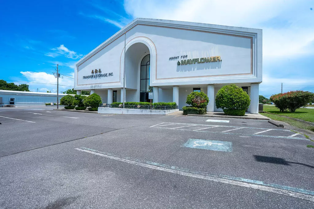 Fort Walton Beach, FL 32548,113 NW Hollywood Boulevard