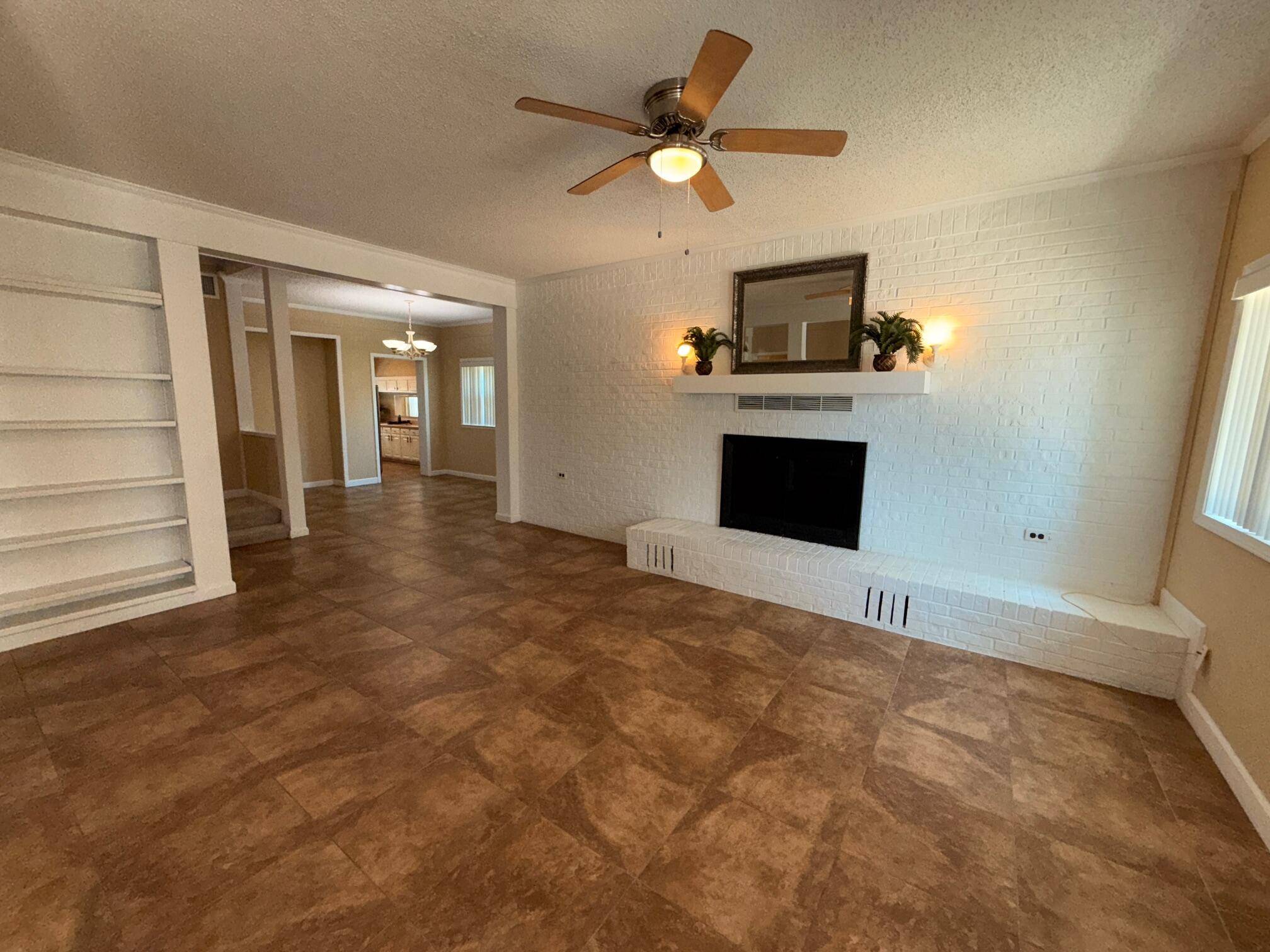 Fort Walton Beach, FL 32547,905 Cloverdale Court