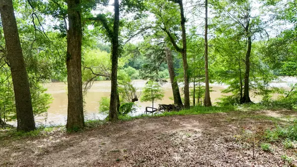 Ponce De Leon, FL 32455,70 River Loop