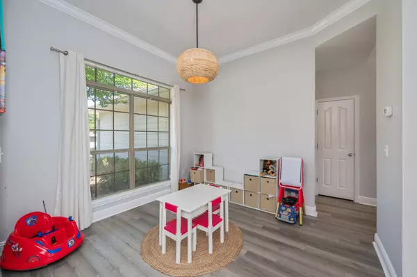 Crestview, FL 32536,138 Crab Apple Avenue