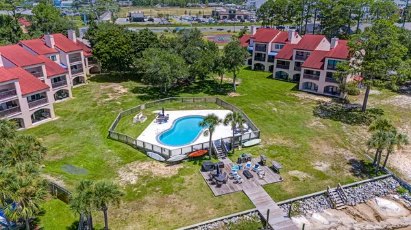 Navarre, FL 32566,8253 Navarre Parkway  #D105