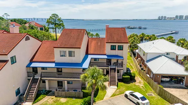 Navarre, FL 32566,8253 Navarre Parkway  #D105