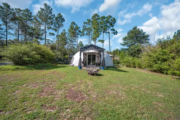 Defuniak Springs, FL 32435,5073 Rock Hill Road Road