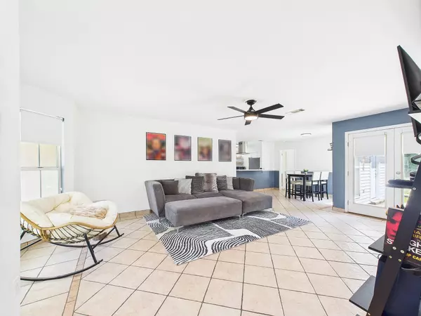 Crestview, FL 32539,422 John King Road