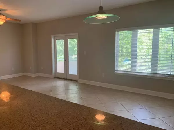 Fort Walton Beach, FL 32548,119 Beal Parkway  #201