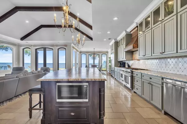 Miramar Beach, FL 32550,3015 Bay Villas Drive  #3015