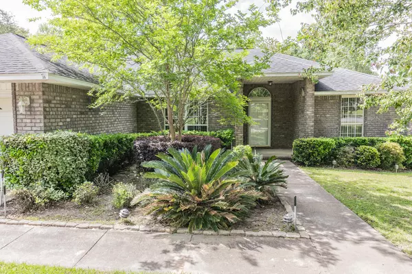 Crestview, FL 32536,211 FoxChase Way