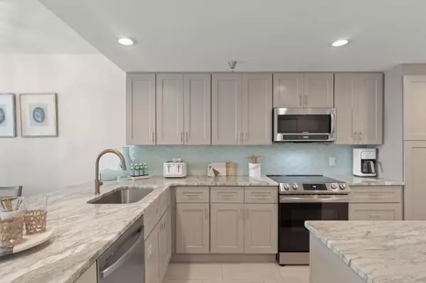 Inlet Beach, FL 32461,8600 E County Hwy 30A  ## 330