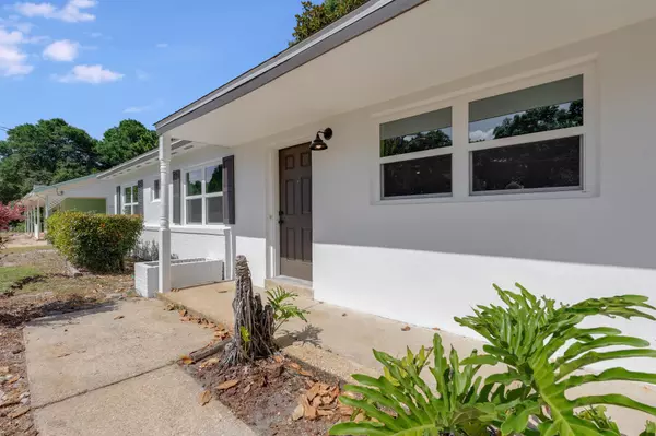 Mary Esther, FL 32569,451 Stonehenge Dr Drive