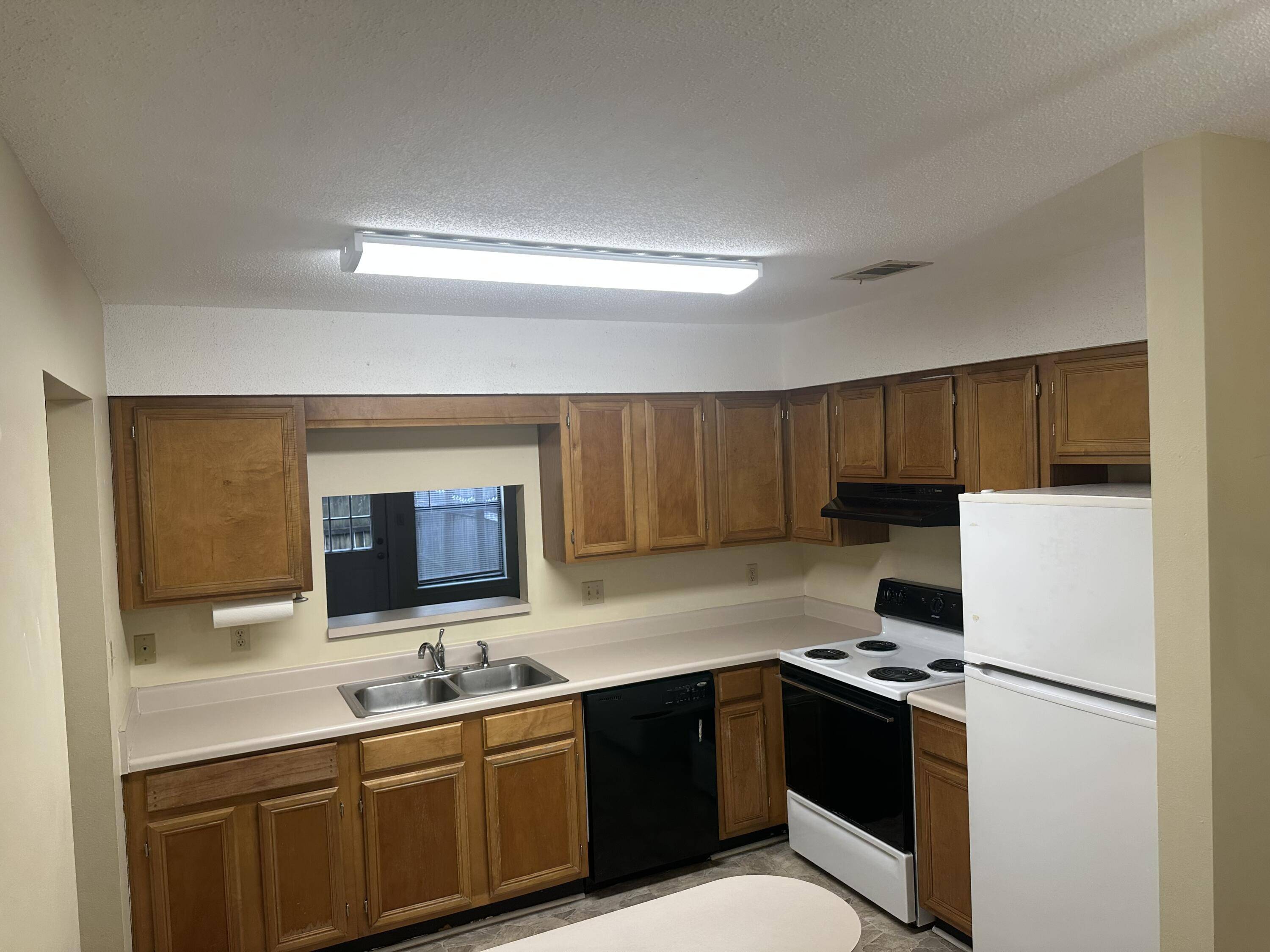 Fort Walton Beach, FL 32547,415 Waterway Lane