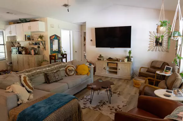 Freeport, FL 32439,696 Phillips Drive