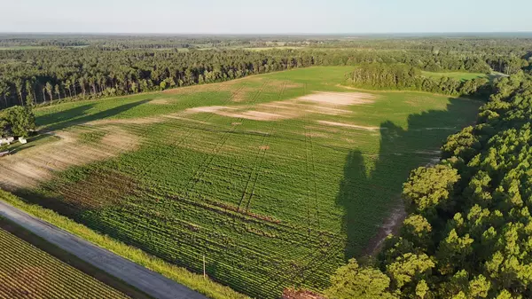 Defuniak Springs, FL 32433,404 E E M White Road Road