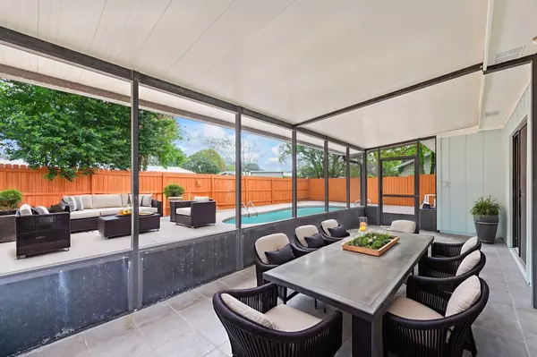 Mary Esther, FL 32569,240 W W Lorraine Dr Drive