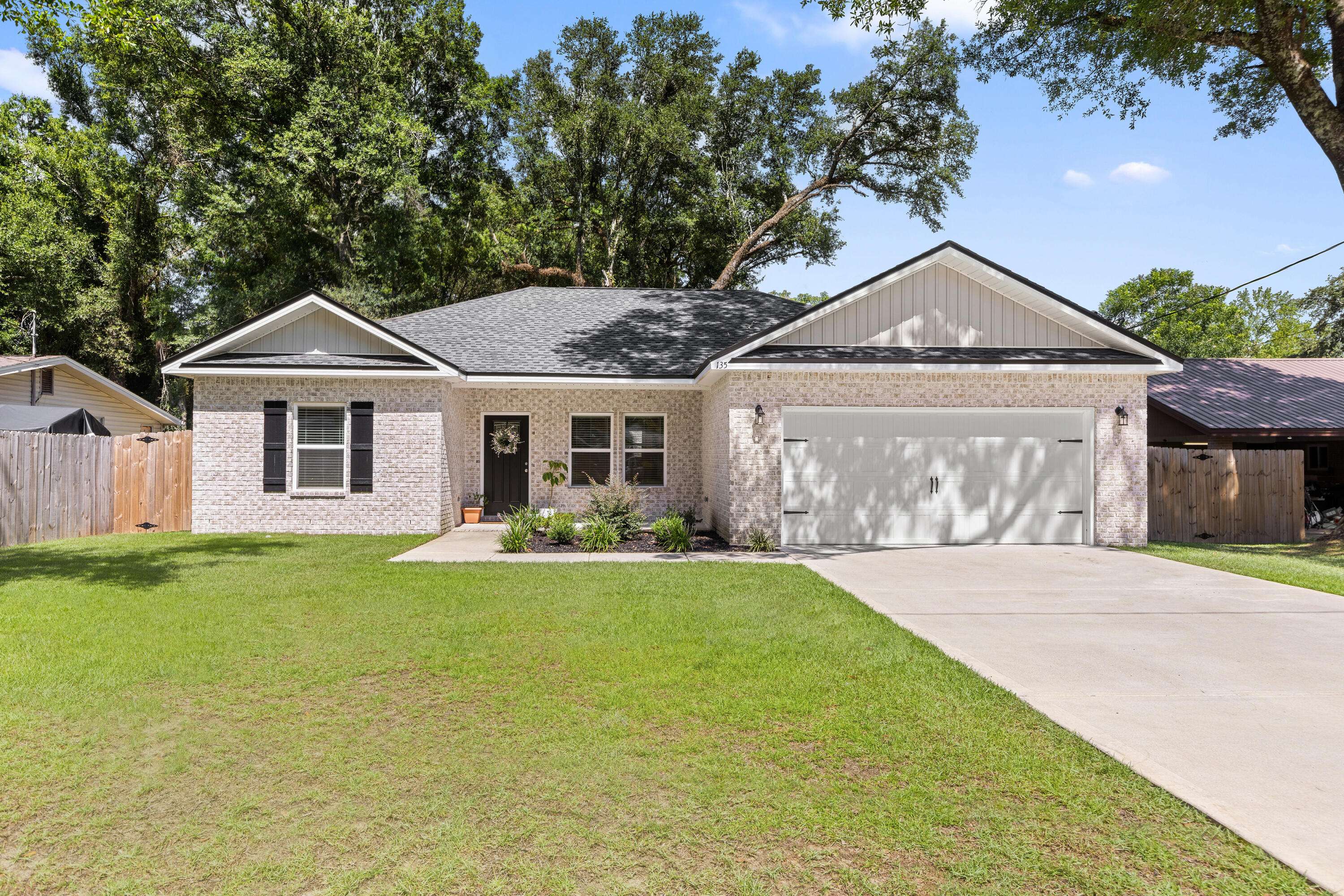 135 Shady Lane, Crestview, FL 32536